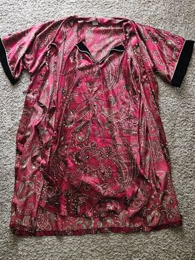 California Dynasty Women's Paisley Red Gown & Robe 2 Piece Set Size 2X